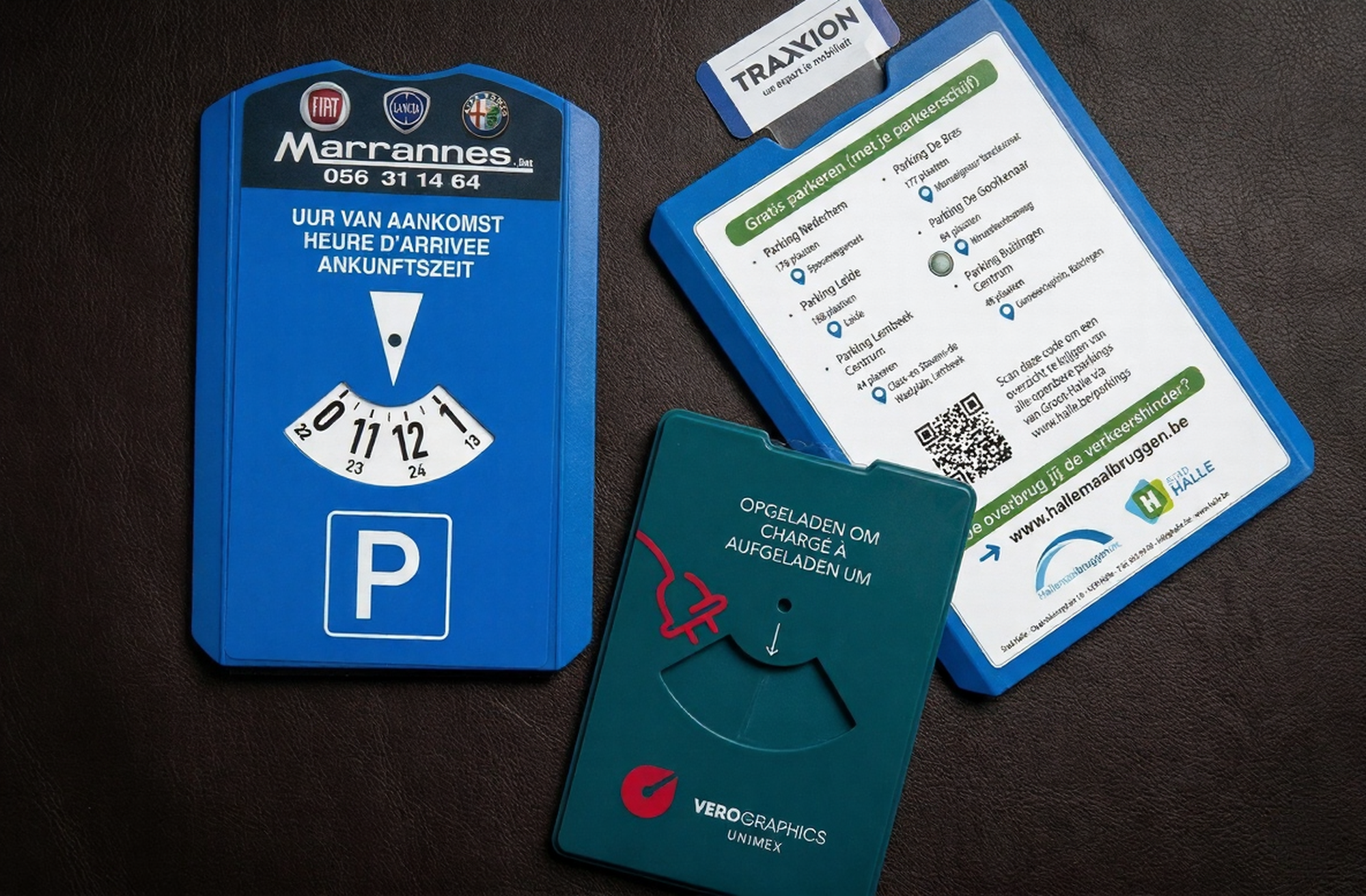 Parkeerschijven met bedrijfsreclame in karton PVC en kunstleder