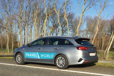 Kleefteksten autobelettering en stickers op maat voor bedrijfswagens — Vero Graphics